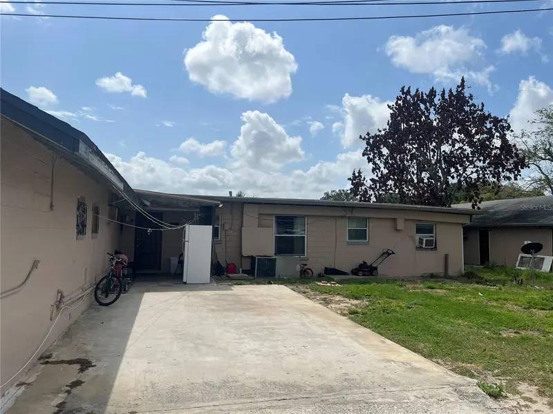 617 E Myers Blvd, FL