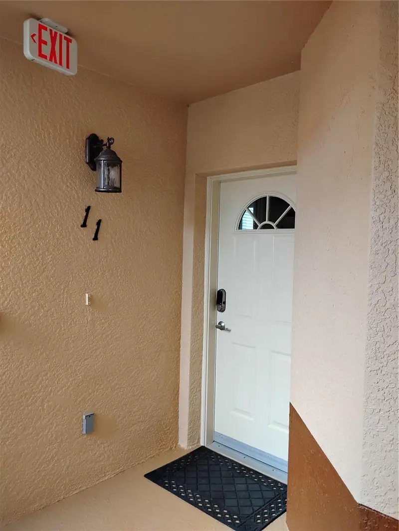1761 Auburn Lakes Dr #11, FL