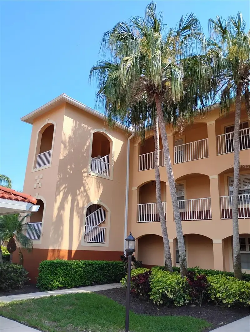 1761 Auburn Lakes Dr #11, FL