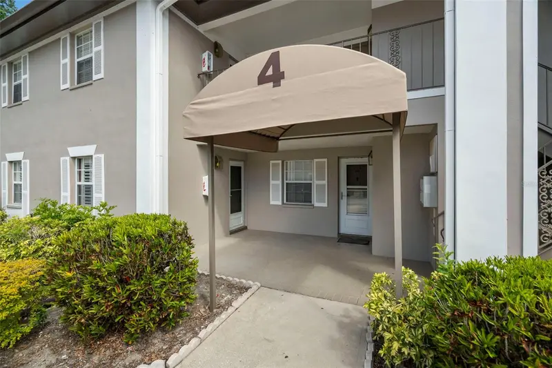 5265 E Bay Dr #410, FL