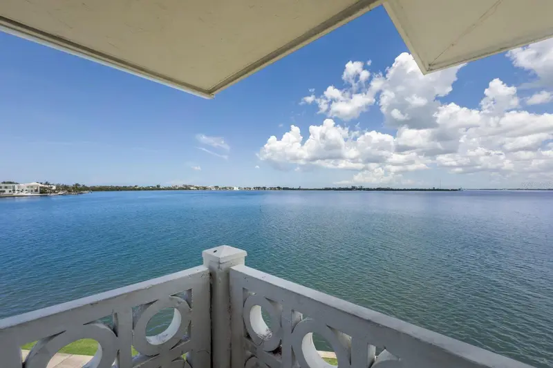761 John Ringling Blvd #31, FL