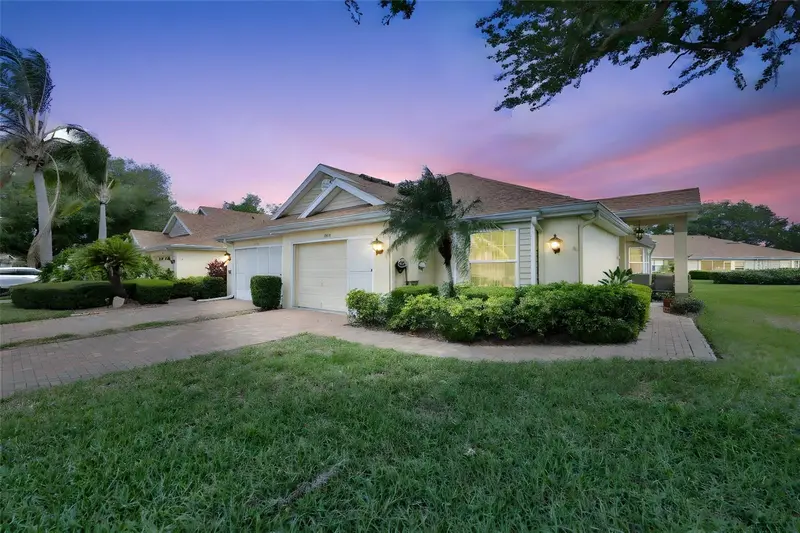 2012 Nantucket Dr #22, FL