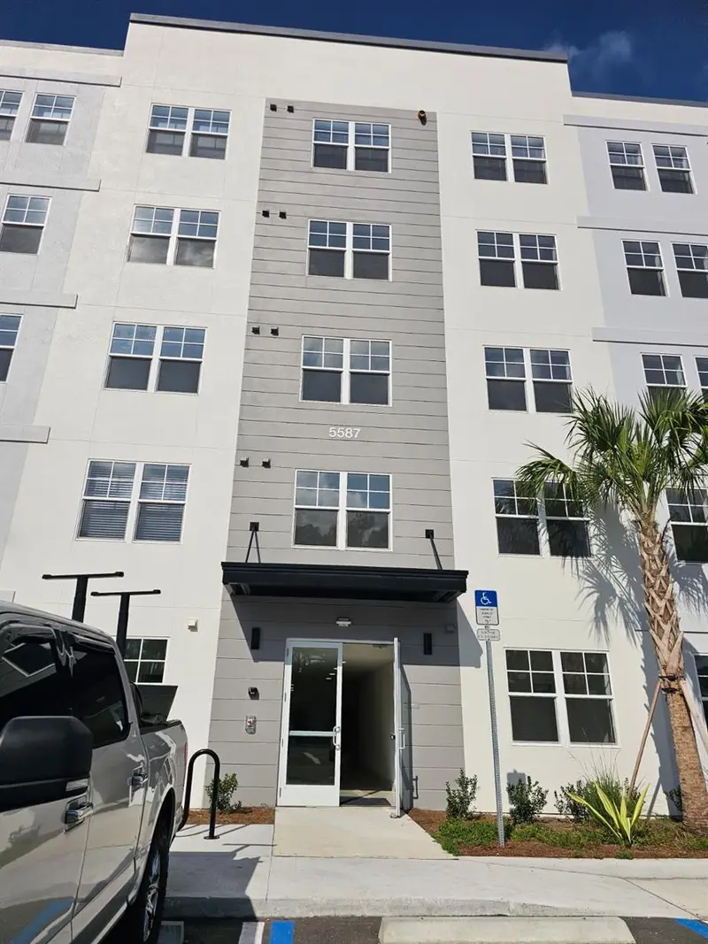 5587 Millenia Park Blvd #315, FL