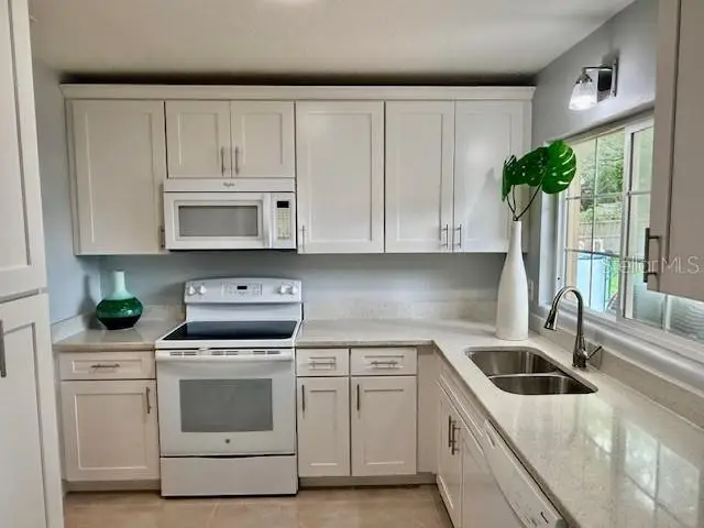 1337 Lake Asher Cir, FL