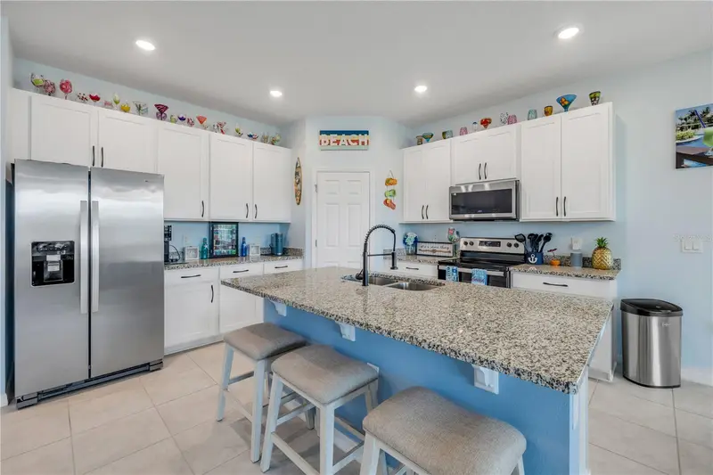 2744 Neverland Dr, FL