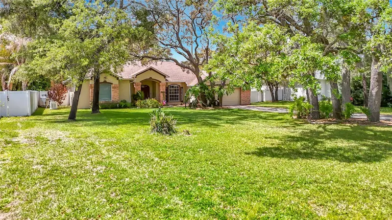 2087 Breezy Way, FL