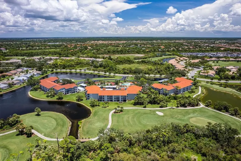 9320 Clubside Cir #2108, FL