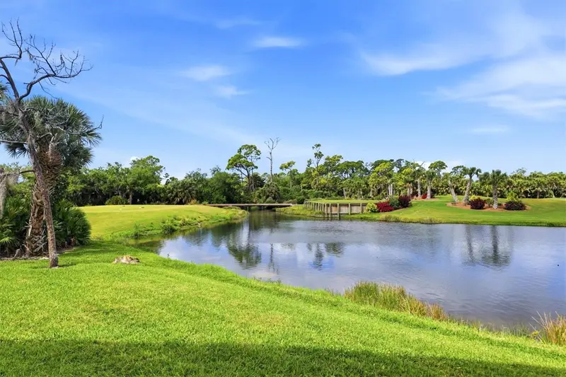 9320 Clubside Cir #2108, FL