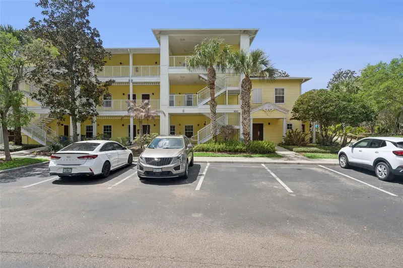 810 Lucaya Loop, FL