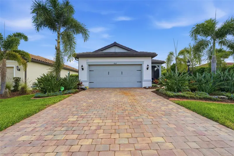 7017 Hanover Ct, FL