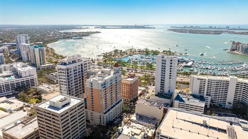 1350 Main St #1501, FL
