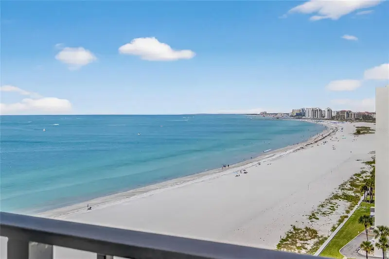 1480 Gulf Blvd #1104, FL