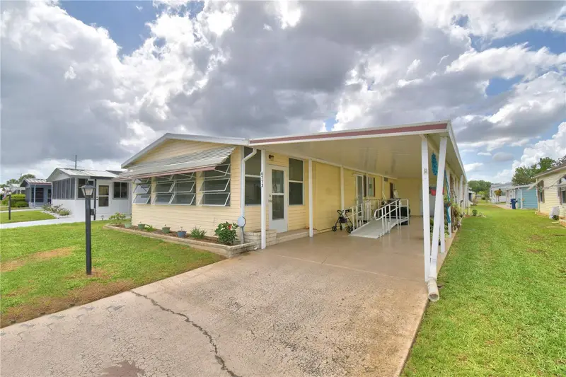 6773 Brentwood Dr Ne, FL