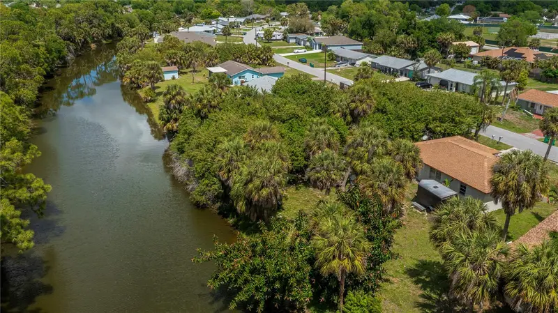 1609 Harmony Dr, FL