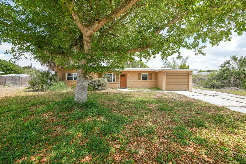 3250 Santa Barbara Dr, FL