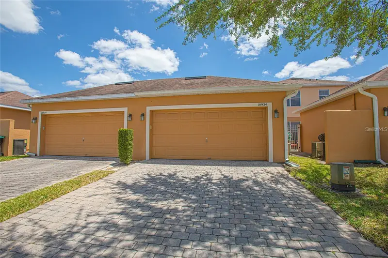 10934 Savannah Landing Cir, FL