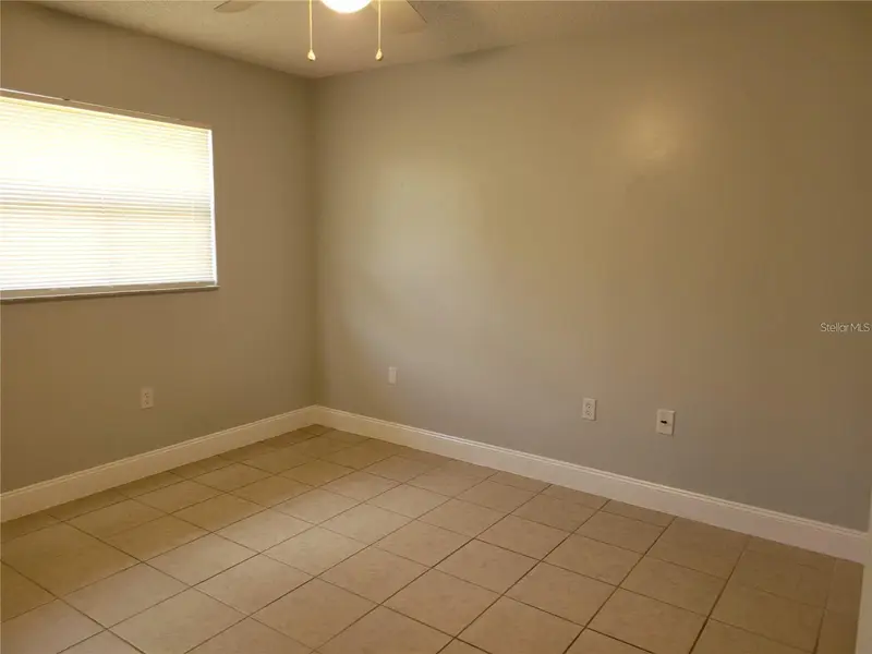 807 Mclain Ct, FL