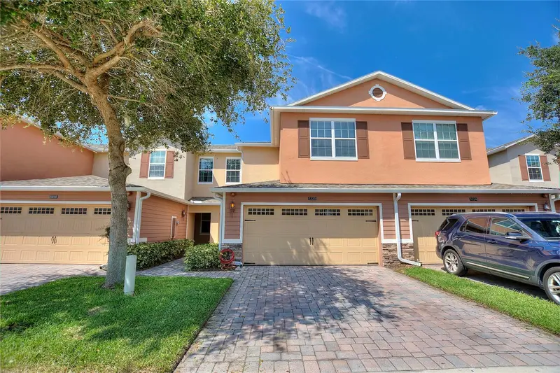 1220 Priory Cir, FL