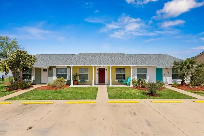 220 Ridgecrest Loop, FL