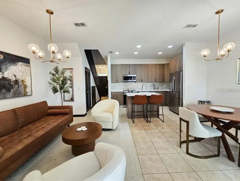 2311 Caravelle Cir, FL