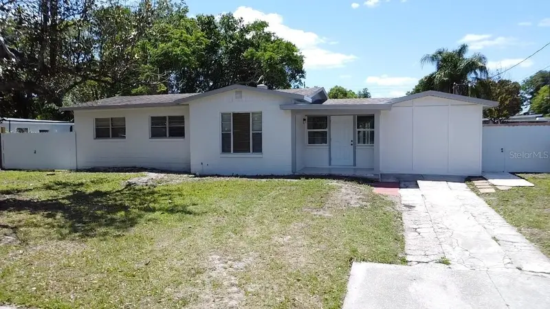136 Lynbrook Dr, FL