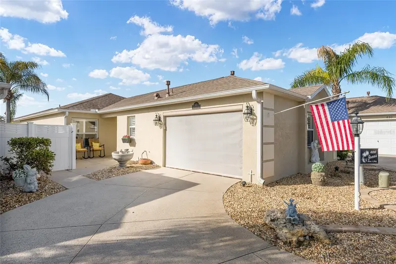 626 Reevesville Ln, FL