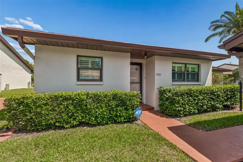 7828 Radcliffe Cir, FL