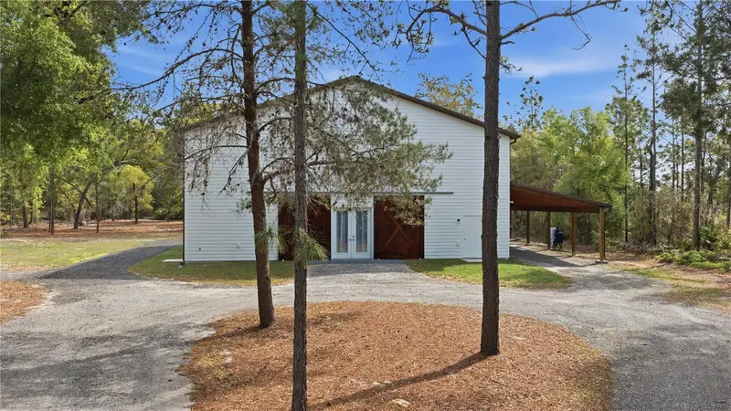 8121 County Road 243b, FL