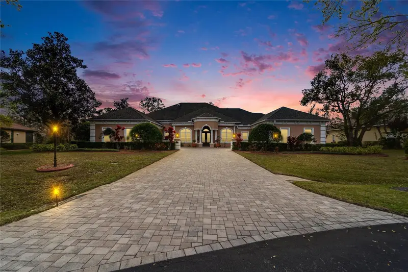 8510 Kentucky Derby Dr, FL