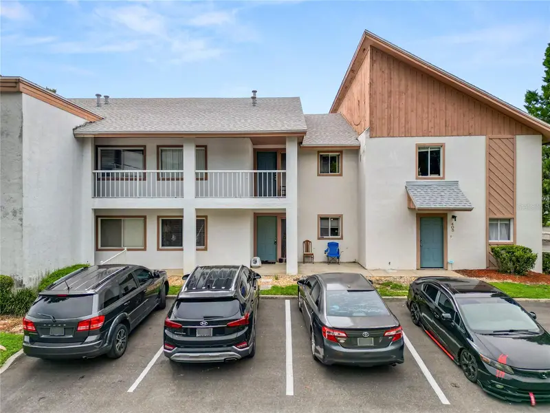 404 Country Ln Ne #404, FL
