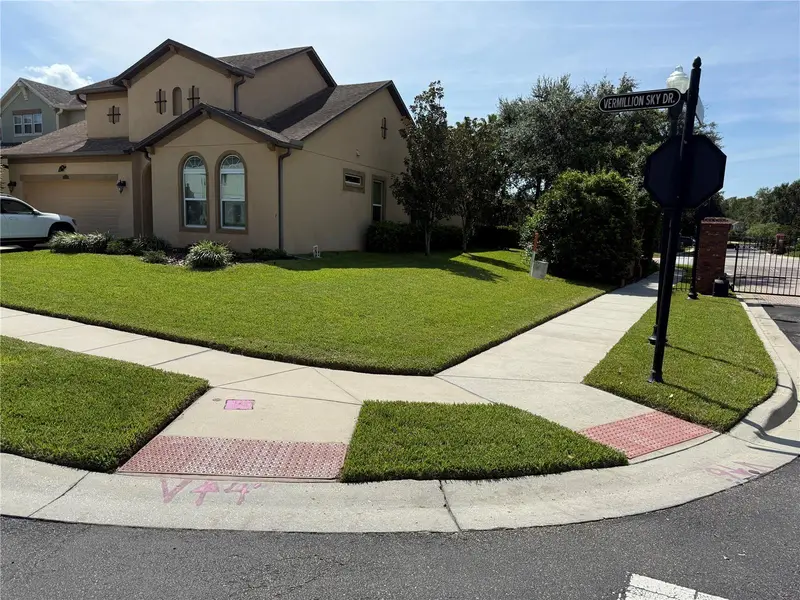 4432 Vermillion Sky Dr, FL