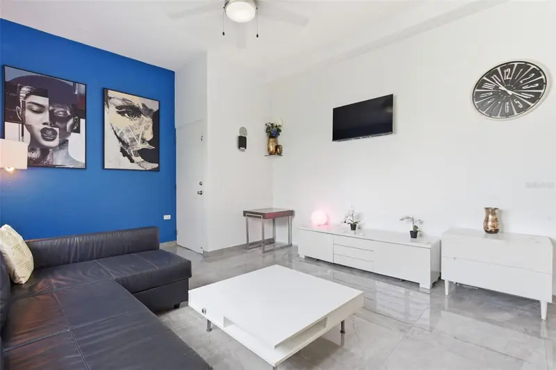 56 Calle F Krug Condado #Ph-2, PR