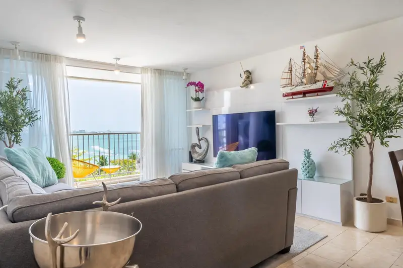 6165 Av, Isla Verde #669, PR