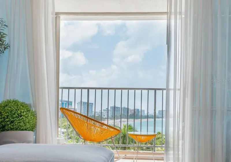 6165 Av, Isla Verde #669, PR