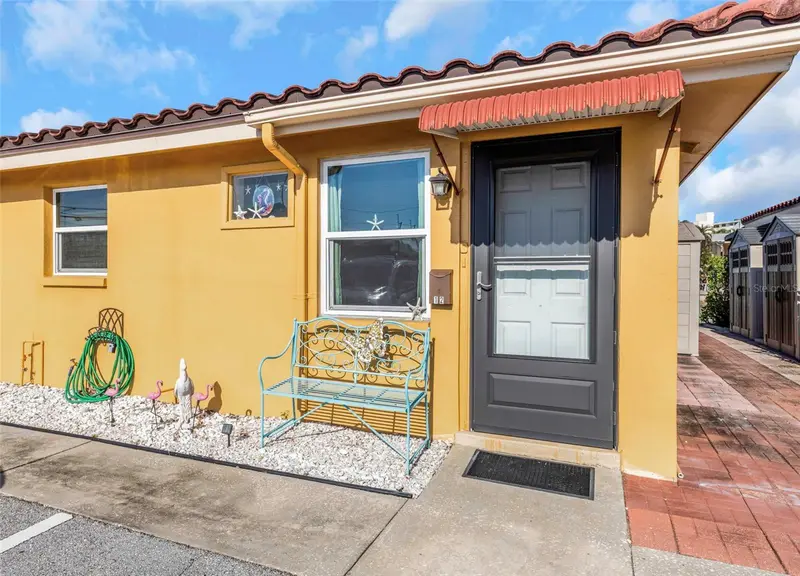 2600 N Paula Dr #12d, FL