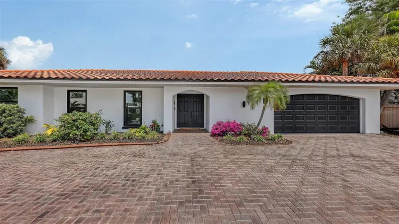 589 Commonwealth Ln, FL