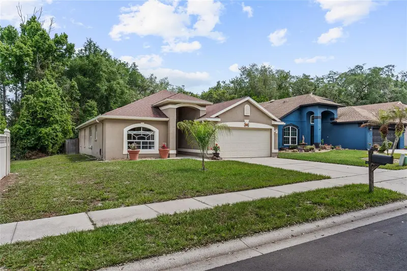 168 Easton Cir, FL