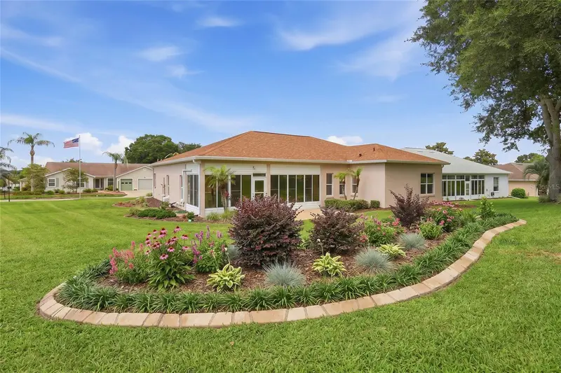 5036 Sawgrass Lake Cir, FL