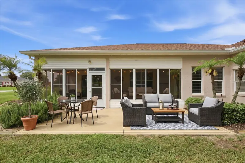 5036 Sawgrass Lake Cir, FL