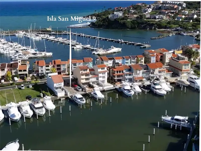9 Isla San Miguel #9, PR