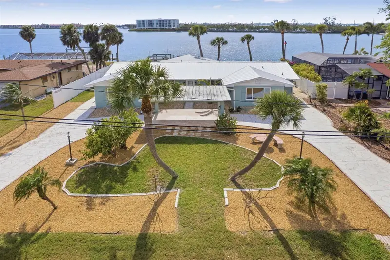 1424 Lemon Bay Dr, FL