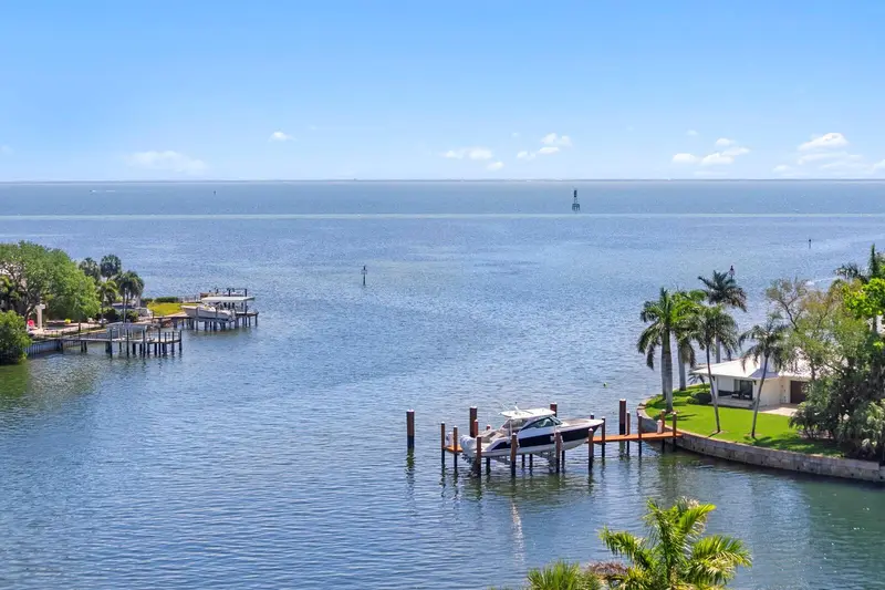 1325 Snell Isle Blvd Ne #709, FL