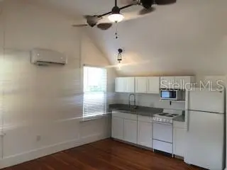303 Mary Ave #3, FL