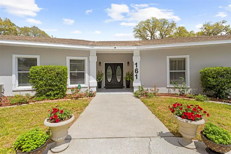 161 W Chase St, FL