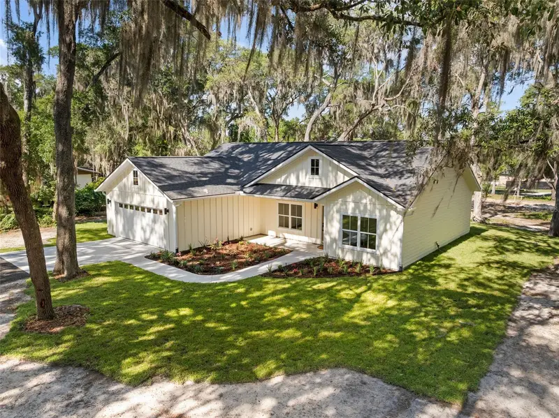 332 Se 3rd Ave, FL
