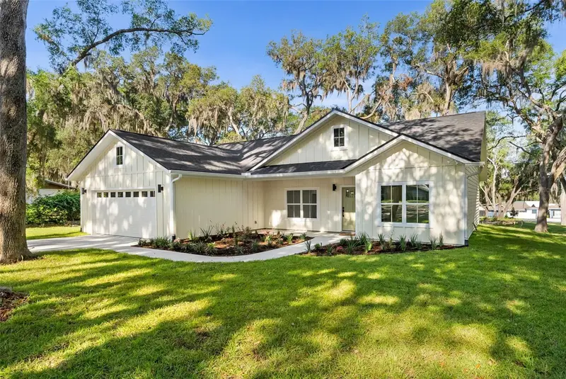 332 Se 3rd Ave, FL