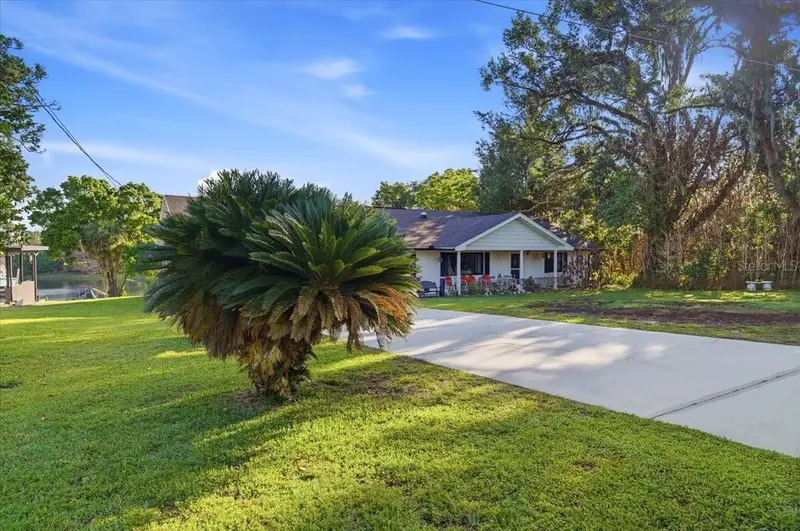 236 W Lake Ina Dr, FL