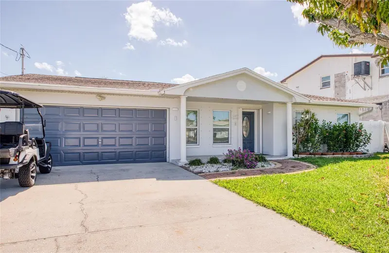 551 Crystal Dr, FL