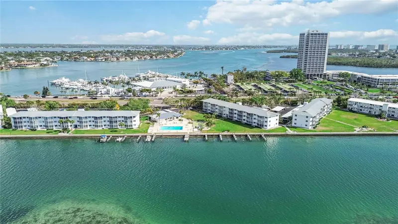 769 John Ringling Blvd #2, FL