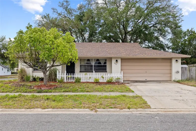 6744 Greenwich Ave, FL